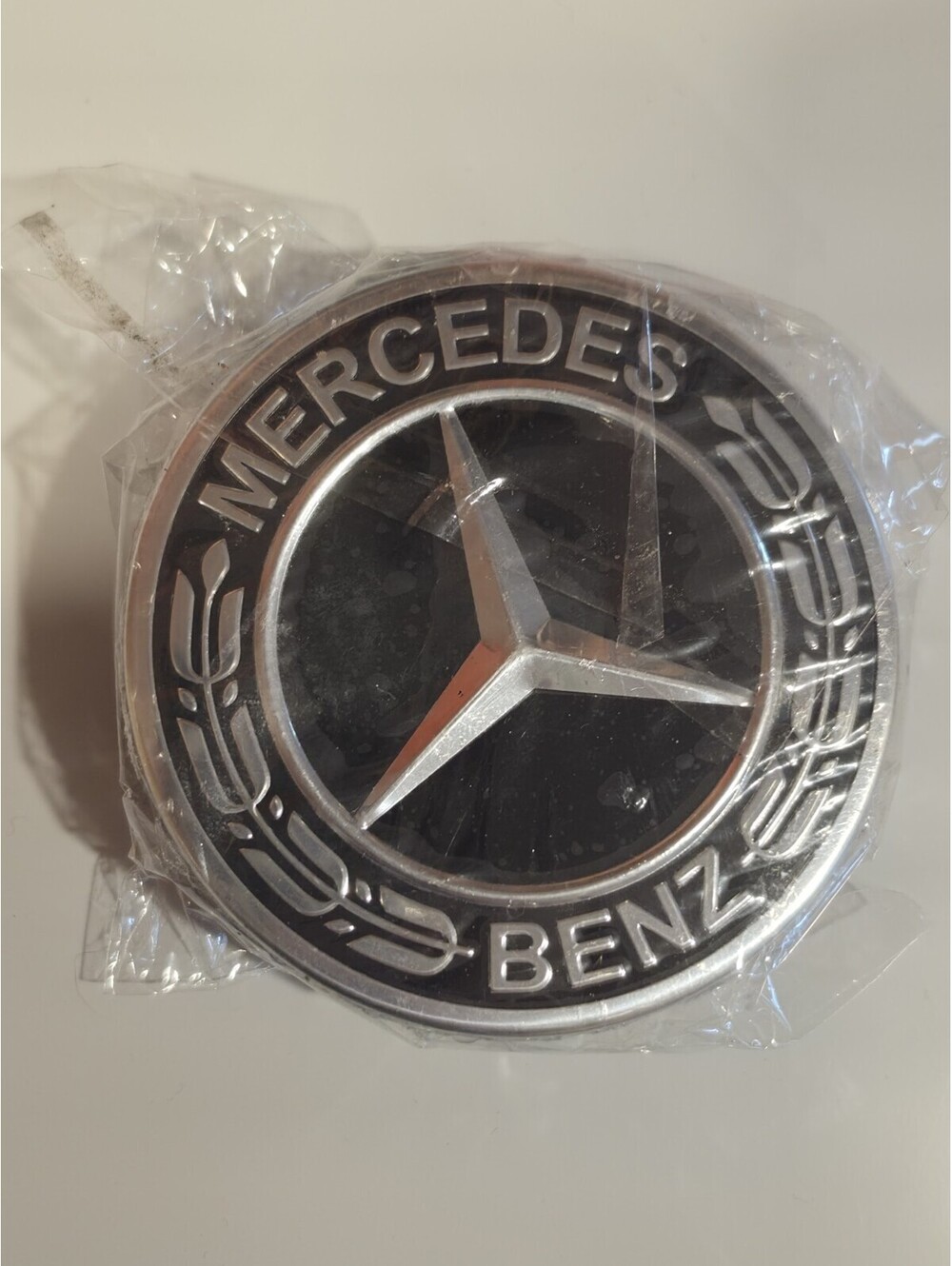 Mercedes Black & Polished Center Cap 3.0" 75mm A2224002200 - One/1*